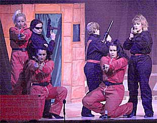 Las actrices de  La noche de Sabina , el día del estreno en el teatro Muñoz Seca.