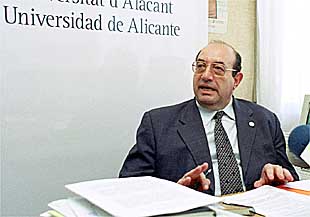 Salvador Ordóñez, ayer, durante la presentación de su candidatura.