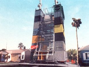 El arquitecto Wes Jones propone realizar viviendas con contenedores industriales.