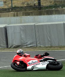 Carlos Checa, ayer por los suelos.