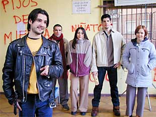 Imagen de un nuevo capítulo de la séptima temporada de  Compañeros. 