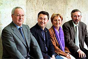 De izquierda a derecha, Pérez Casado, Romans, Serrano y Ruiz, anoche en la Universidad.
