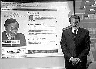 Jaime Mayor, ayer, en el parque tecnológico de San Sebastián, en la presentación de su página web.