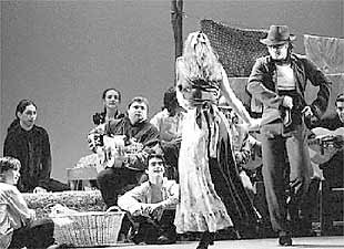 Antonio Canales baila en uno de sus espectáculos.