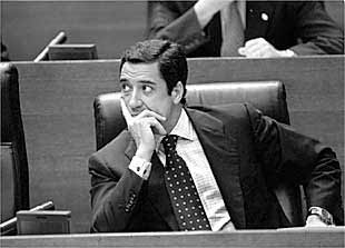 El presidente Eduardo Zaplana en las Cortes Valencianas.