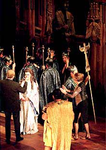 Un momento del ensayo de  Aida.  