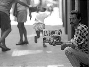 Un vendedor de    La Farola. 