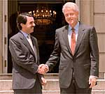   Clinton defiende en Madrid la globalización como motor de desarrollo  