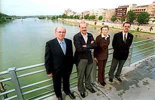 Cuatro de los seis concejales del PP en Tortosa han decidido pasar al Grupo Mixto de esa localidad.