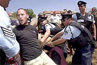 Sharon rechaza la exigencia de Estados Unidos de poner fin a los asentamientos (AP)