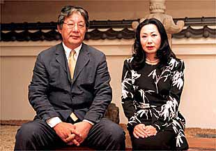 El matrimonio Yamashita, en uno de sus restaurantes.