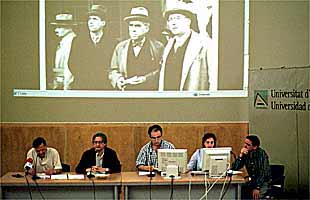 Una gran pantalla mostró ayer en la presentación los fondos de Esplá en Internet.