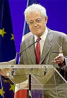 Lionel Jospin expone su visión sobre el futuro de la UE ayer en París.