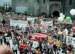 Manifestación en Navalmoral de la Mata (Cáceres) para pedir a Bruselas que no reduzca las ayudas al tabaco.