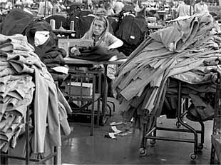 La confección emplea en Cataluña a unas 30.000 personas.