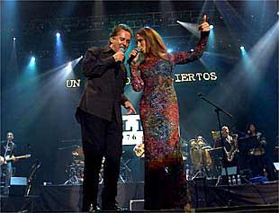 Actuación de Victor Manuel y Ana Belén en el Palacio de los Deportes el pasado 9 de mayo.