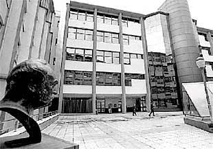 La Escuela de Ingenieros (en la foto) estrenará dos especialidades en Telecomunicaciones.