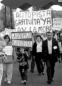 Una manifestación contra los peajes en Tarragona.