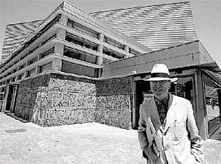 Rafael Moneo, a su salida del Kursaal tras la reunión.