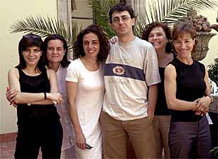 De izquierda a derecha, Judith Lucchetti, Anna Güell, Mercè Anglès, Andrés Moreno, Lurdes Barba y Rosa Cadafalch.