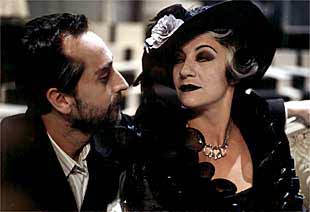 Escena de Madre (el drama padre), de Jardiel Poncela, que dirige Sergi Belbel.