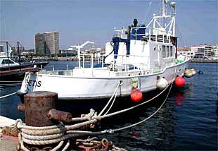 El  Thetis , fotografiado ayer en el puerto de Palamós.