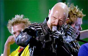 La ministra de Cultura, Pilar del Castillo, acompañada de Ismael Crespo (izda.) y Francisco J. Llera.