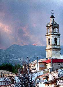 Incendio de La Vall de la Gallinera, la tarde del jueves.