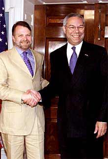 Jorge Castañeda (izquierda) y Colin Powell, en Washington.
