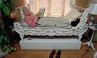 Adolfo Marsillach, en su domicilio de Madrid.