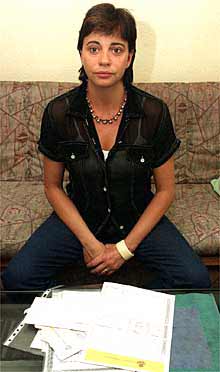 Mercedes Chinos, en su domicilio de Carabanchel.