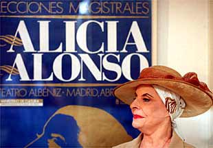 La directora del Ballet Nacional de Cuba, Alicia Alonso, en el teatro Albéniz.