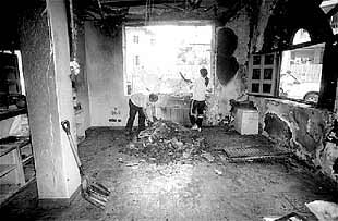 Un ataque con 'cócteles mólotov' arrasa los juzgados de Amorebieta