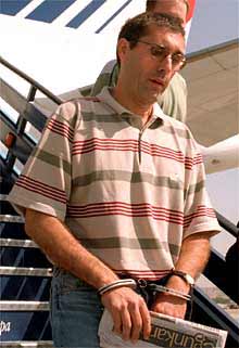 Garzón envía a prisión al etarra Urrusolo, acusado de 16 asesinatos y 2 secuestros