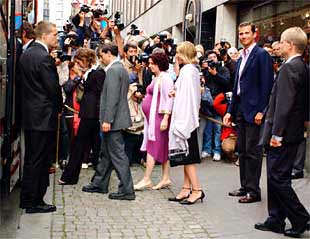 Los noruegos aceptan a una reina 'Cenicienta'