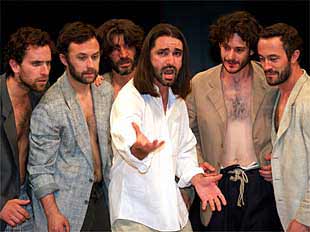 Ensayo de la obra  El Mesías , de Steven Berkoff, dirigida por José Luis Gómez.