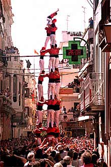  Tres de vuit aixecat per sota  de la Vella de Valls.