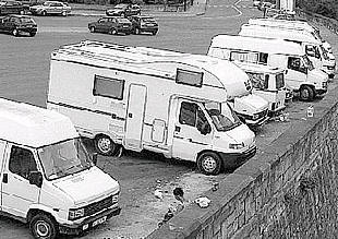 La policía local bilbaína desalojará a las familias rumanas instaladas en Begoña