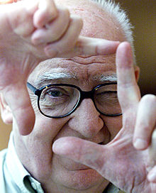 El cineasta aragonés José Luis Borau.