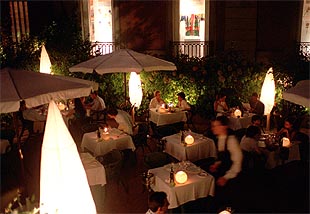 Terraza del Museo Thyssen Bornemisza, en el paseo de Recoletos.