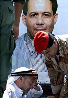 Una explosión acabó ayer con la vida de un alto oficial de la inteligencia palestina, el coronel Taisir Jataf.