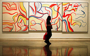  Tríptico (Sin título V, Sin título II, Sin título IV) , de De Kooning, una de sus obras que se exhibe en el IVAM