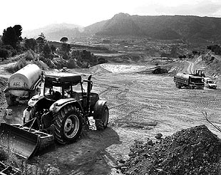 Terrenos recalificados en Alcoy para la construcción de una planta de residuos.
