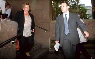 El director del Consuelo declara por la muerte de enfermos renales.