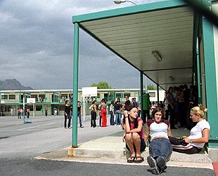 Los prefabricados de L'Alfàs del Pi, donde estudian los alumnos de ESO.