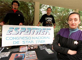 Participantes en el IV Congreso Nacional de Star Trek,  Espatrek 2001 , en la Casa de Campo.