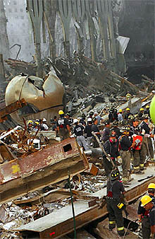 El  Globe  de Fritz Koening, después del atentado en el World Trade Center.