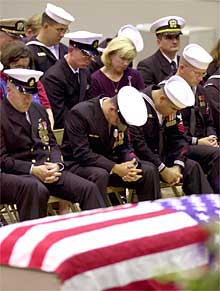 Funeral celebrado el domingo por una de las víctimas del atentado terrorista contra el Pentágono.