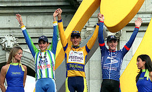 Óscar Sevilla, Ángel Casero y Levi Leipheimer, el podio final.