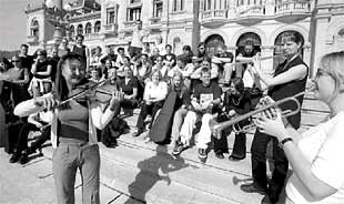 Dos orquestas hermanas